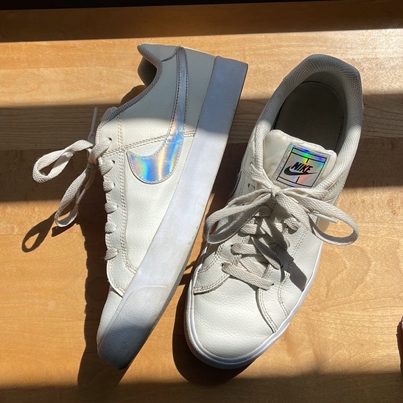 Nike Sneakers - Picture 3 of 7